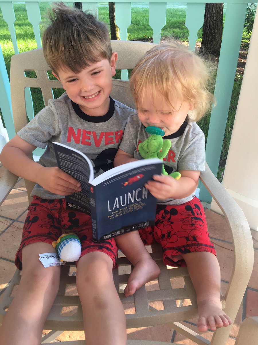 ShackletonBT's tweet photo. Enjoying summer reading in Disney with my little helpers!  #BTSummerRead https://t.co/WszePOCcmT