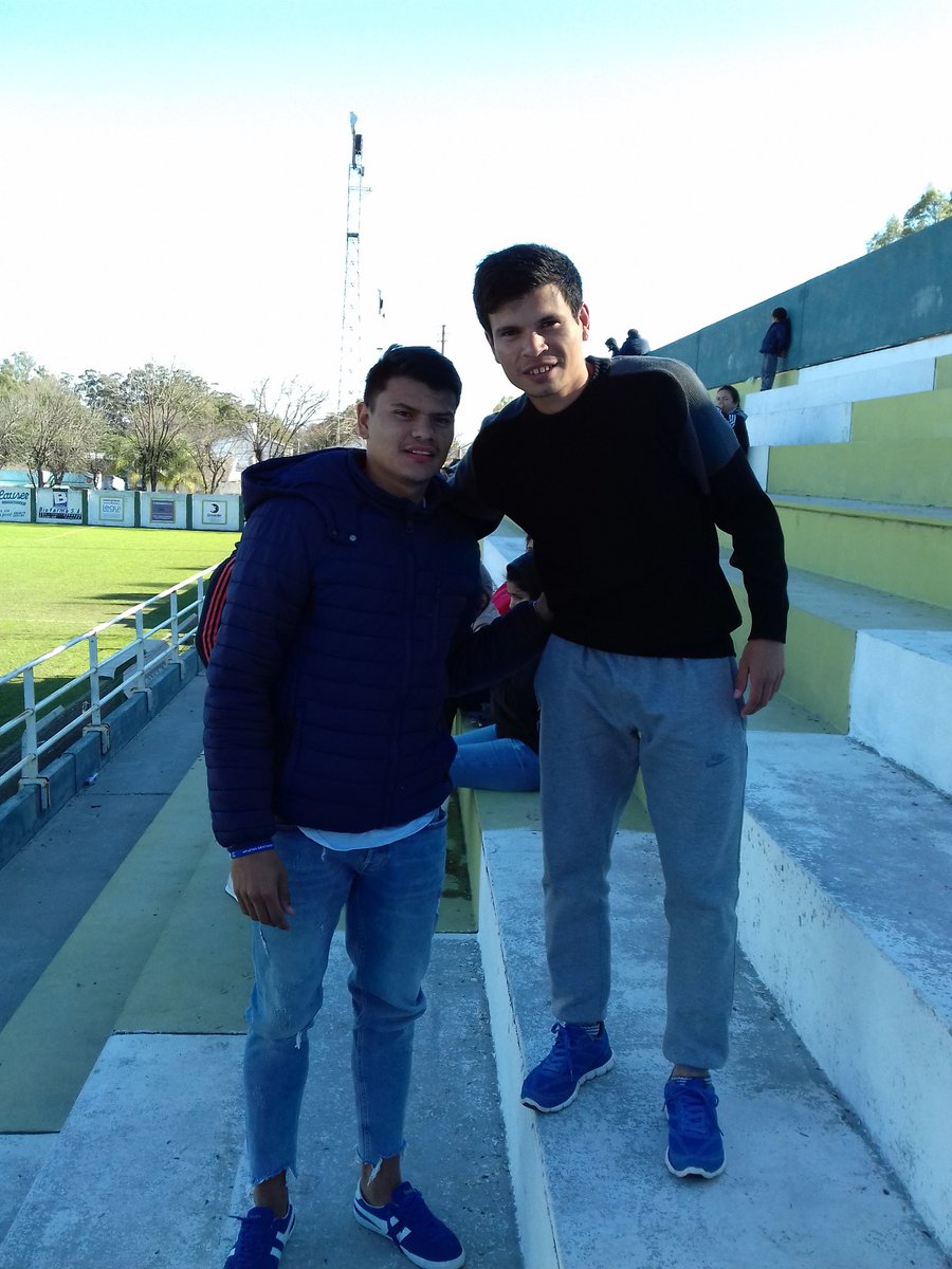 IvanMonzon11's tweet photo. Les presento a mi hermano #WalterBou #BocaJuniors 💙💛💙 #Crack #Bou19 #ElCampeon https://t.co/tWINNwpUPc