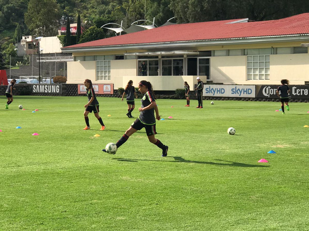 miseleccionmx's tweet photo. #Sub15Fem | Así nuestra segunda sesión del día en el CAR...

#PasiónyOrgullo https://t.co/12YI5GVAlK