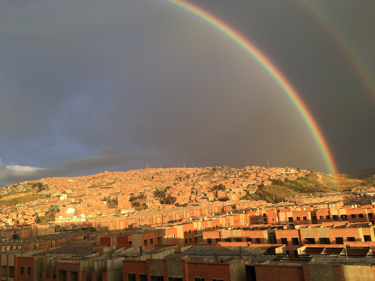 CEReporteros's tweet photo. Atardecer sobre Cazuca - Soacha @periodispublico https://t.co/zeiloZwpfG