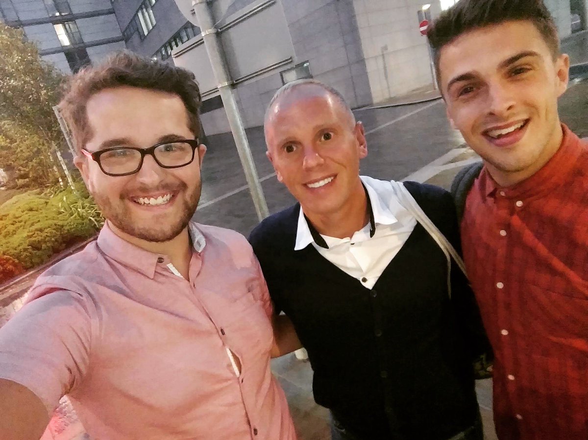 Leeammmm's tweet photo. @RobbieRinder thank you for making my year! such an amazing day, and you were just fab. Drinks on me if we see you again! 😎😀 #dontbeamoron https://t.co/2MmDBJZHjZ