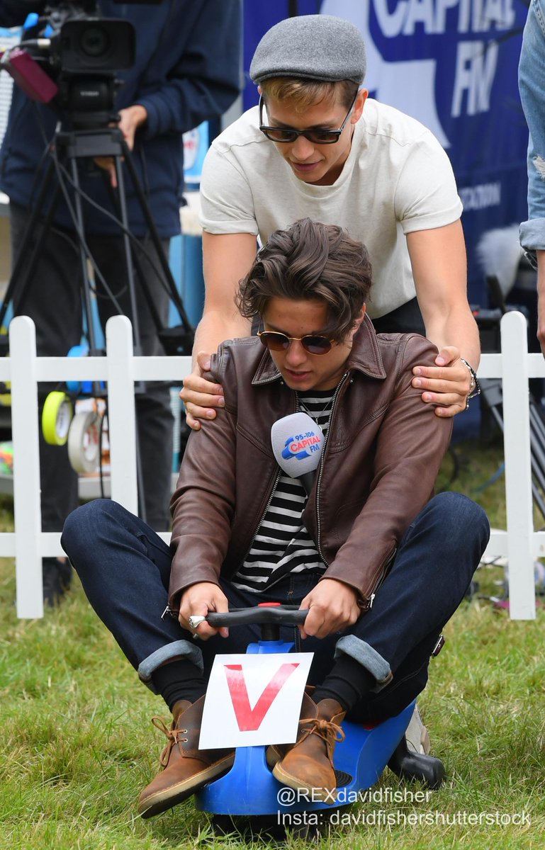 REXdavidfisher's tweet photo. Having fun #baskstage @vfestival @TheVampsband https://t.co/y0213Fqhe1