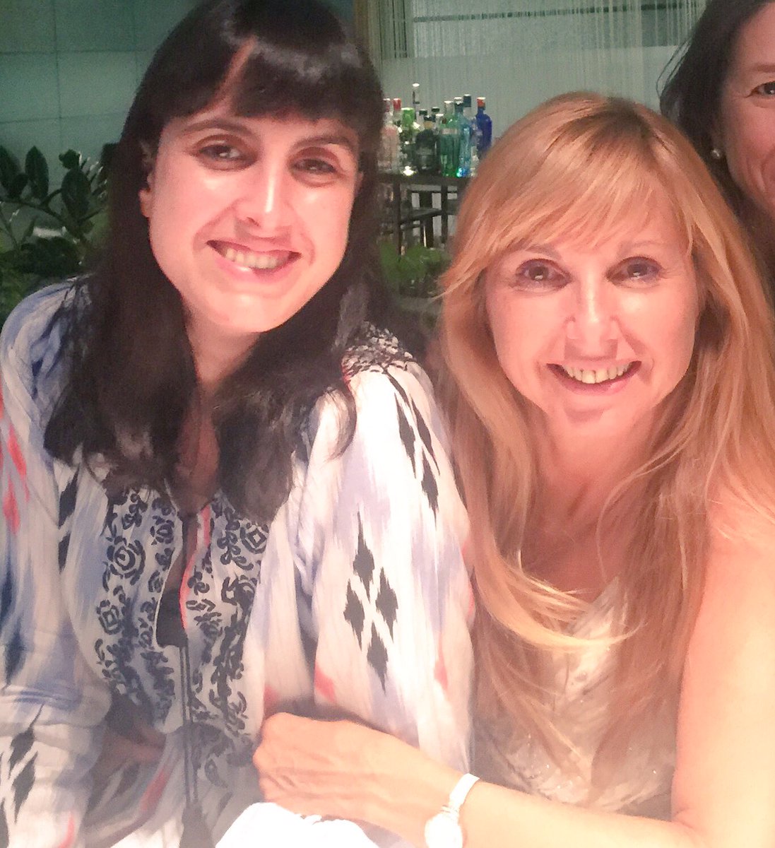 AlejandraBotto's tweet photo. #felizconmigomisma #feliz #graciasati 💞te quiero mi niña #mimotor #familia 🌺la #sencillez de #estarjuntas y simplemente #amar #buenasnoches https://t.co/PrM0FZFSvg