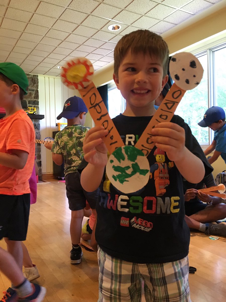 JollyRanchers25's tweet image. We had a quick science lesson and made our own solar eclipses with the @jawbreakers2017 and @TootsieRolls17!@banburykidscamp