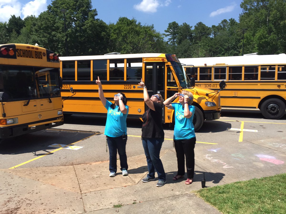 candymannward's tweet photo. Our administrators rocked those glasses!
#davistigers87 #SolarEclipseScience https://t.co/j4MEkGYU9j