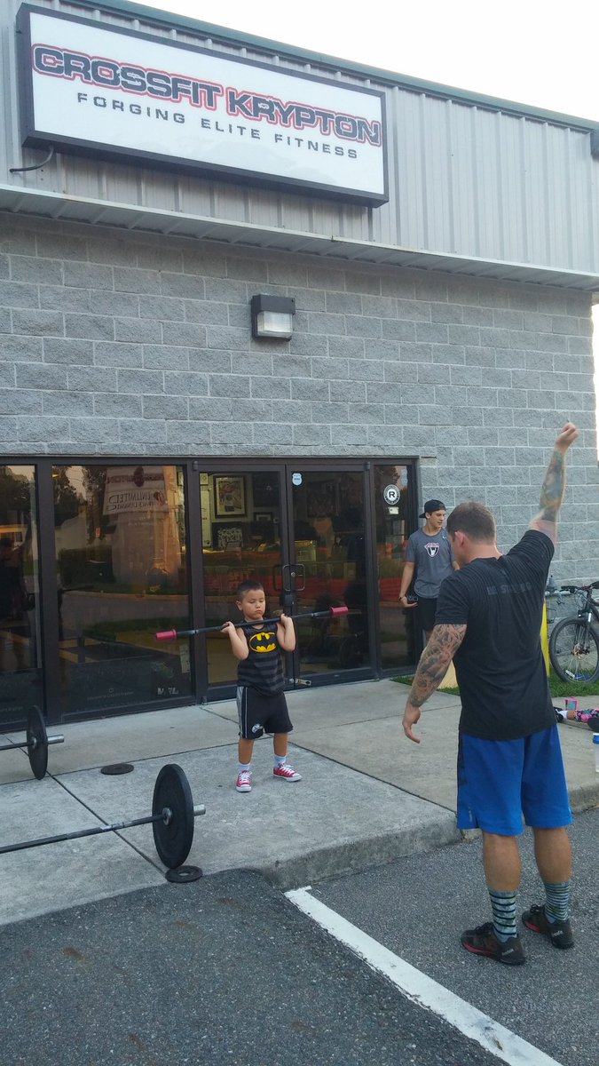Pre Barbell class with the heavy lifters! #Kryptonstrong