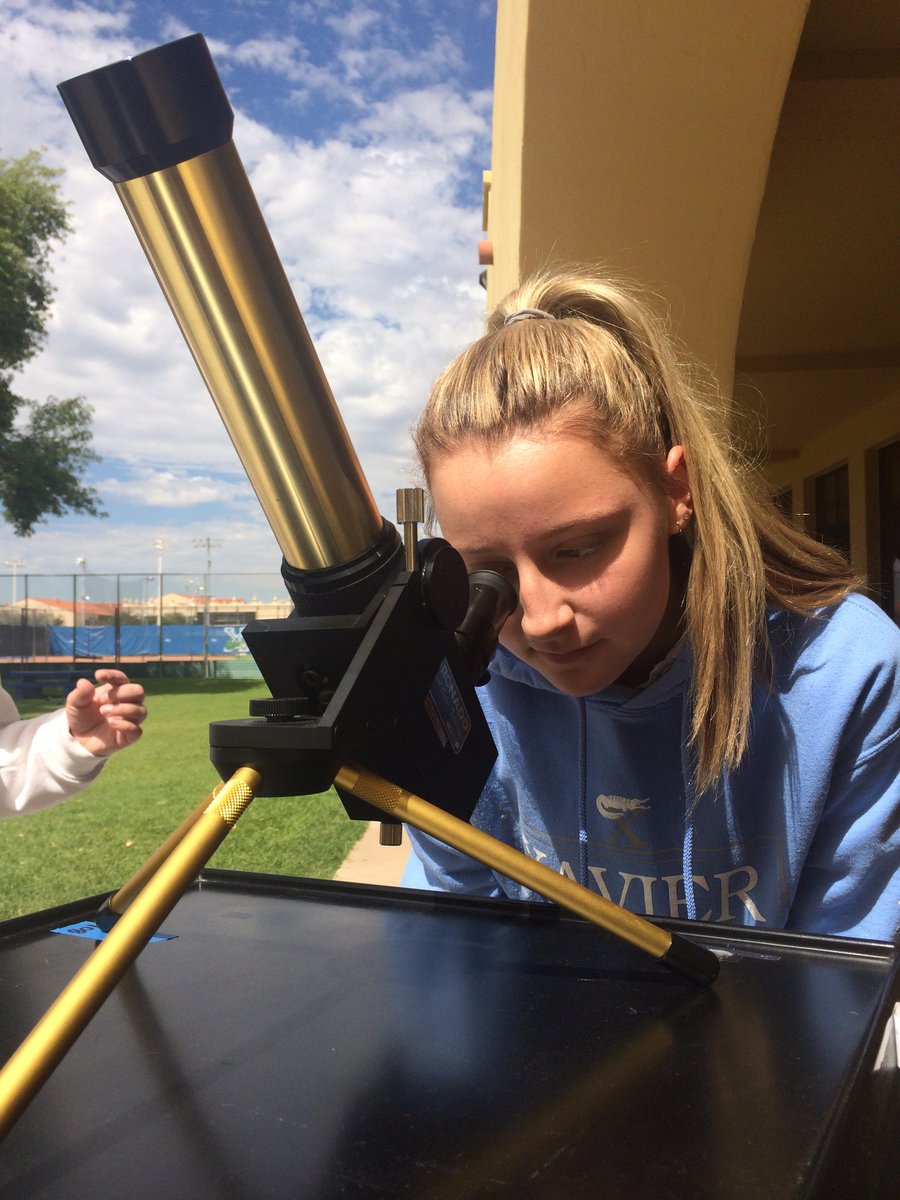 XCPGators1's tweet photo. Adrienne Hestenes' classes observed the eclipse up close and personal using a solar telescope. #SolarEclipse2017 #SRLEclipse https://t.co/K9egC7p9SO