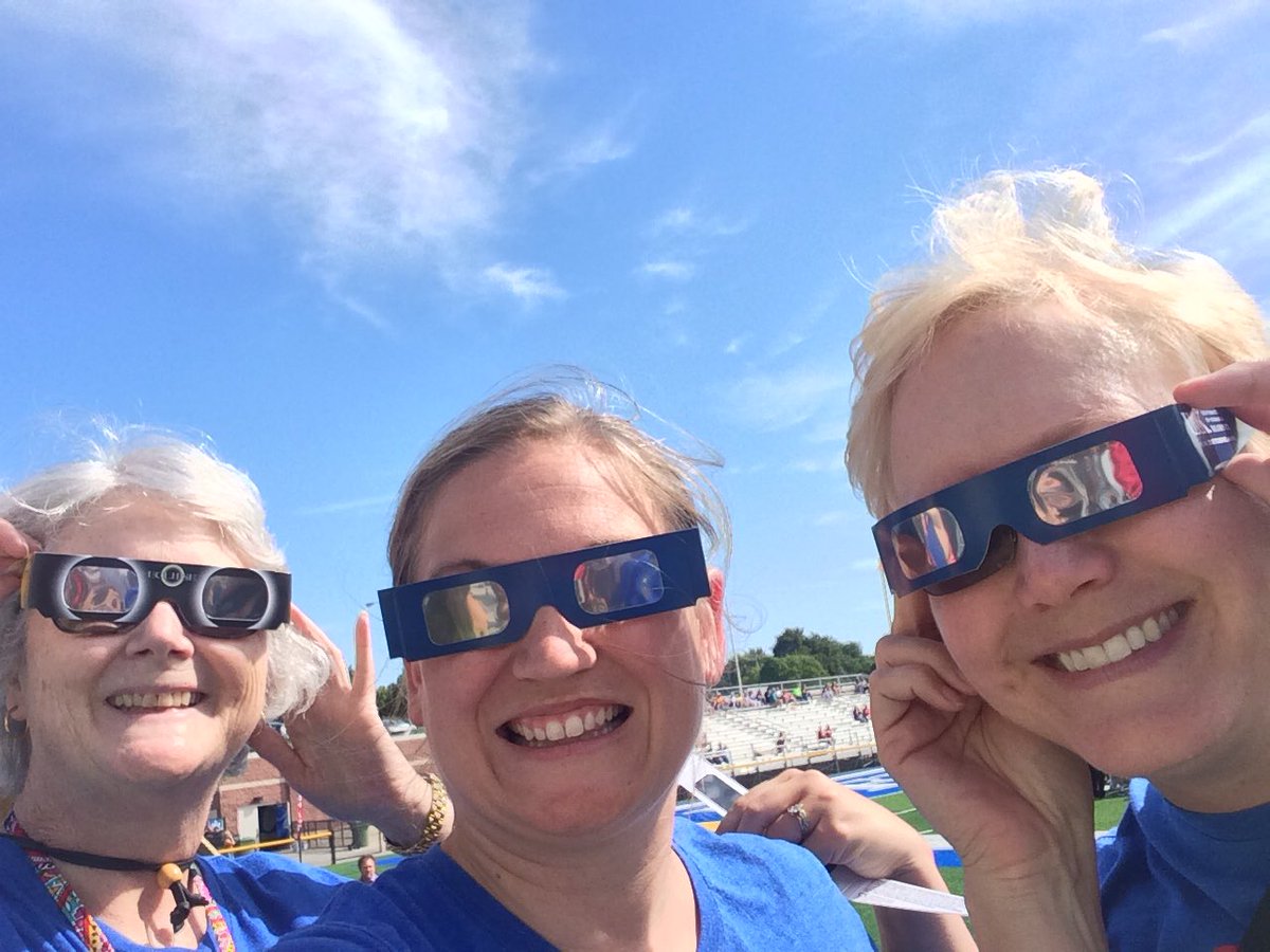 spanish_jones's tweet photo. So proud of our #ghsbuffs during the eclipse today! What an amazing once in a lifetime experience! Thanks to #UNKEclipse - #gpseclipse https://t.co/xICvILs9T8
