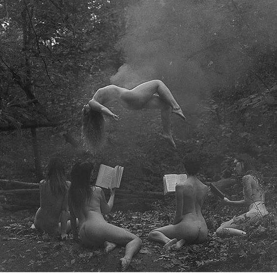 Lexa2418's tweet image. Witchcraft 🔮