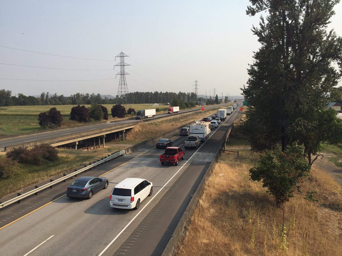 jgarrityky3's tweet photo. Eclipse traffic on I-5! Where we're seeing the longest delays @5 #liveonkval #OREclilpse https://t.co/5BNxiVDiMY