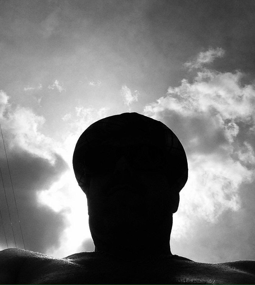 TerrenceJon's tweet photo. I'm a  #blackstar not A #rockstar bathing IN #TheGreatEclipse #blackholesun #prophecy #EclipseSolar #photgraphy #signs #cultureglu #mundo https://t.co/f7QczphVDh