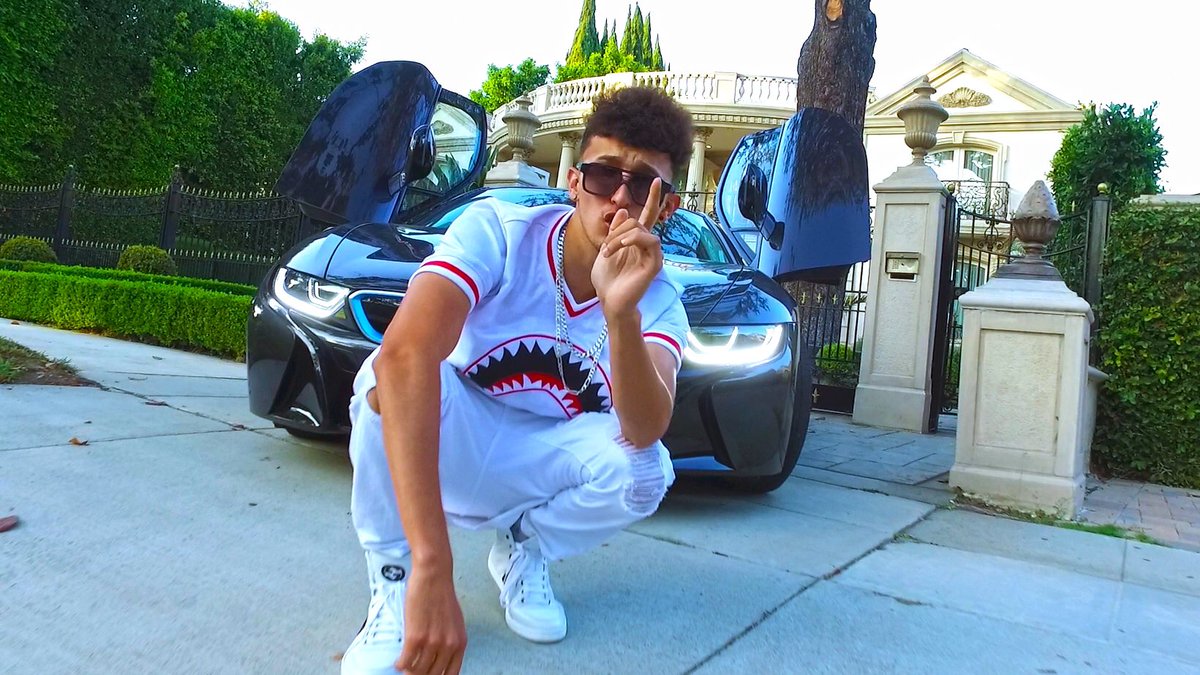 HotSpanishTV's tweet image. Nueva canción: INTERESADA
Link 👉🏽 youtu.be/iWsuTeLxfZs