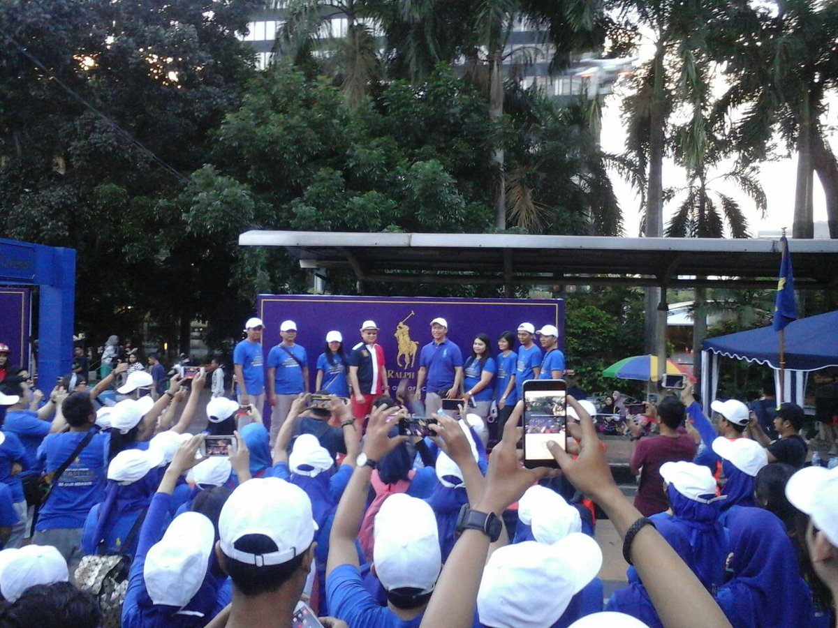 Polo Ralph Lauren Indonesia <a href="/PRL_indonesia/">PRL Indonesia</a> luncurkan webstore di CFD #poloralphlaurenindonesia #carfreeday #jakarta infocarfreeday.net/2017/08/20/pol…
