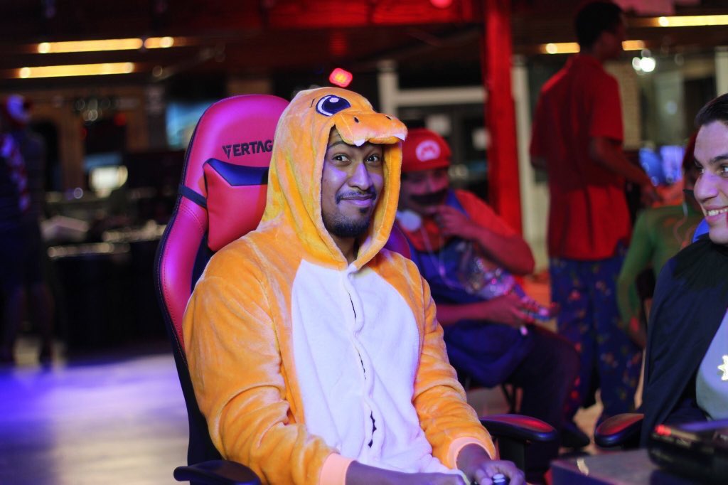 eatshitplsye's tweet photo. @LarryLurr  https://t.co/62v115mak6
