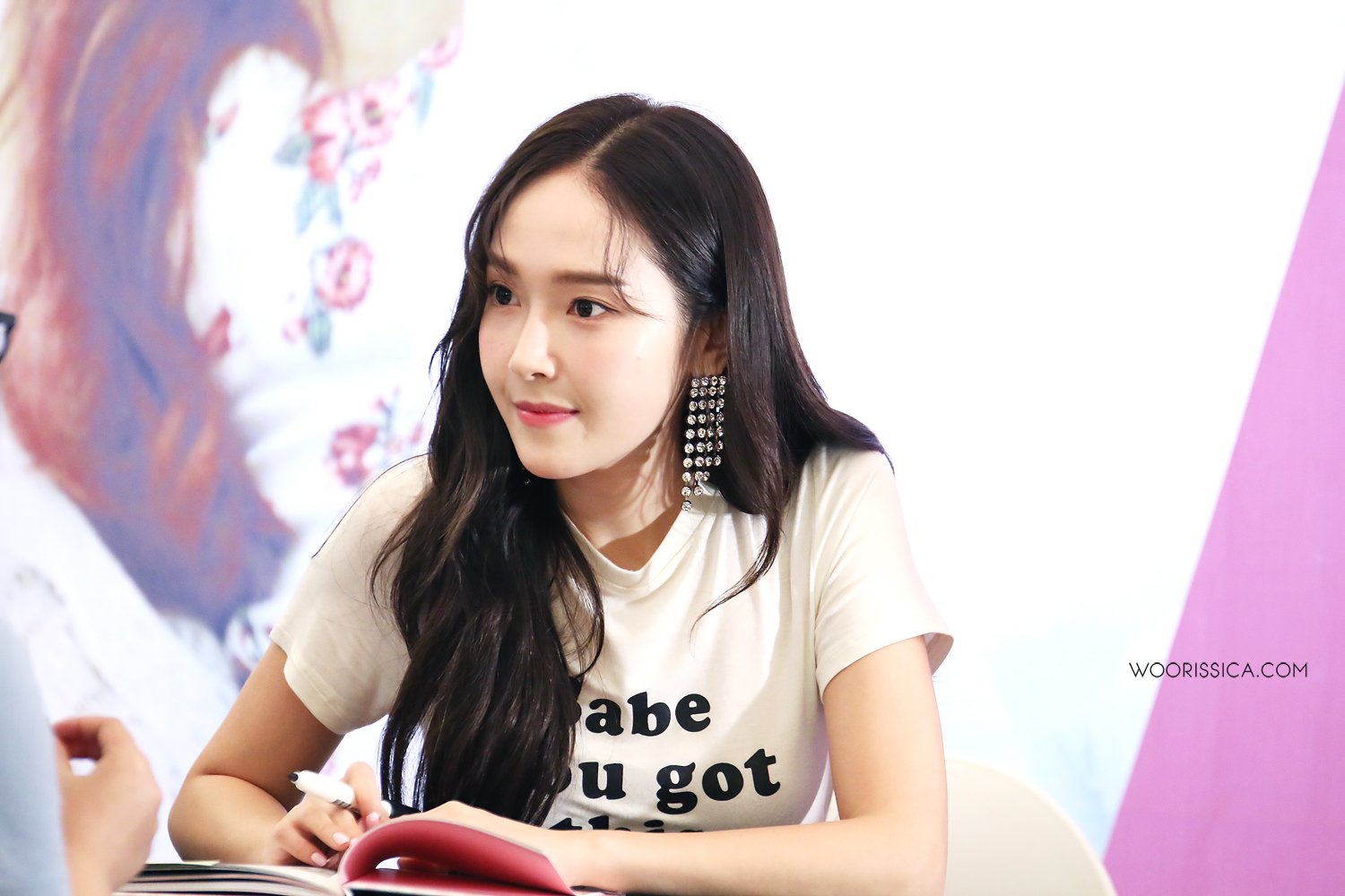 우시닷 / Twitter