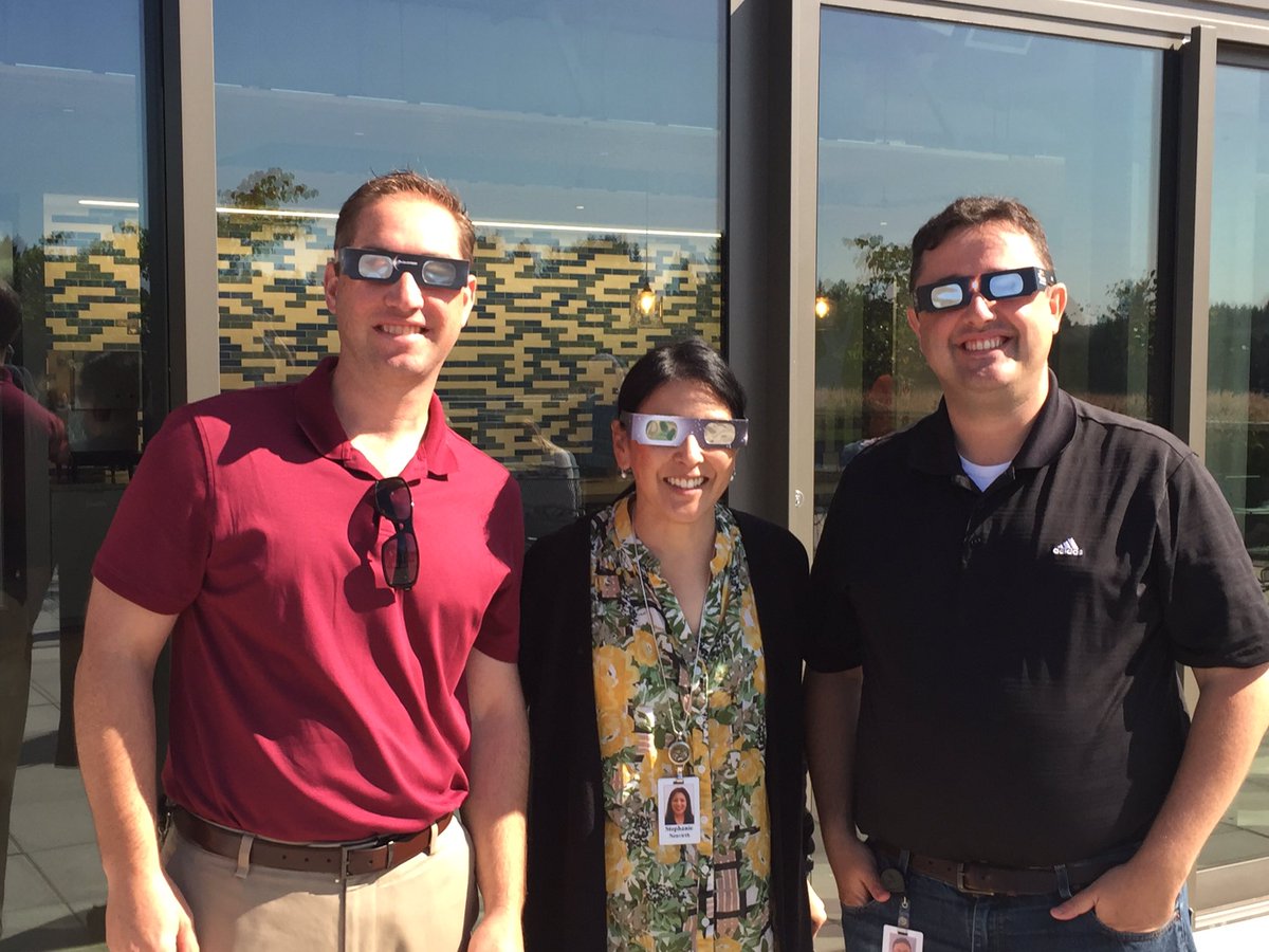 BrianGarish's tweet image. Enjoying the view with @BanfieldCareers team #2017solareclipse @MarsGlobal
