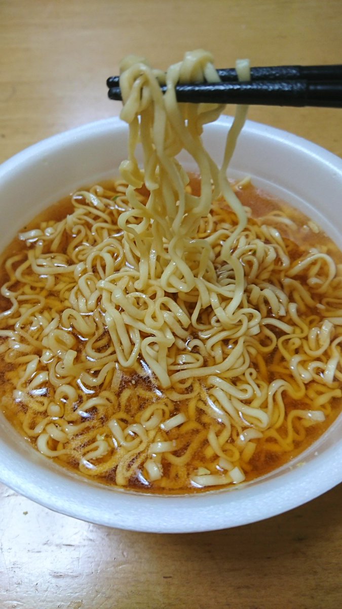 カップ麺を水で作るとお腹下す はデマだと否定される Togetter