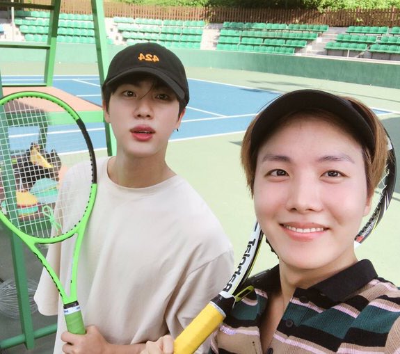 bnsjiminshi's tweet photo. So it's not just a fashion statement.
#kingsoftennis https://t.co/1P1L0w0TzY