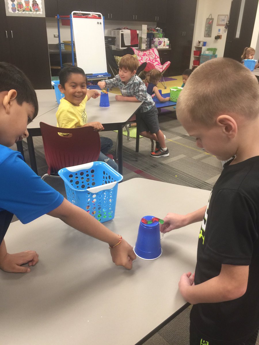 BlazerRecord's tweet photo. A few fun activities from the first day of school @BolinElementary #loveournewschool #teamwork https://t.co/pE4LMZnfJv
