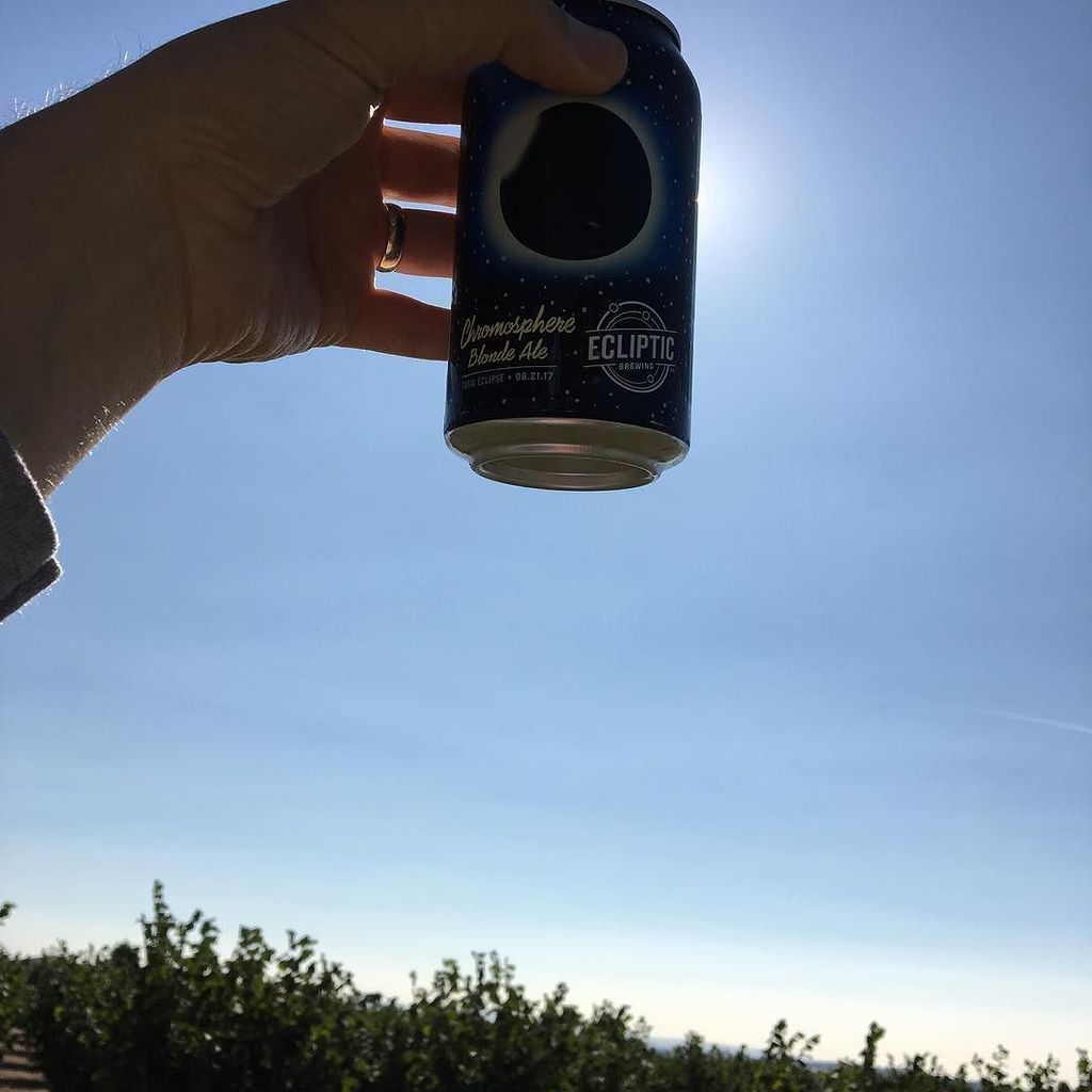 mrhohnbaum's tweet photo. The tastiest #eclipse in America @eclipticbrewing #oregon #eclipse2017 #eclipseor https://t.co/YXQW0fETfd https://t.co/cjnxkQwqwL