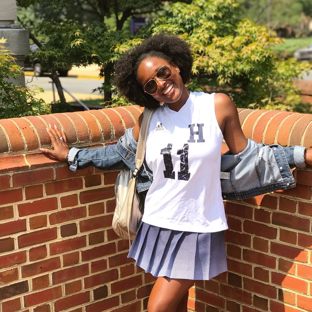 bryyyannaaaa's tweet photo. First Day Looks β¨ #HellaStylish #HelloHoward π https://t.co/xqkcswciIX