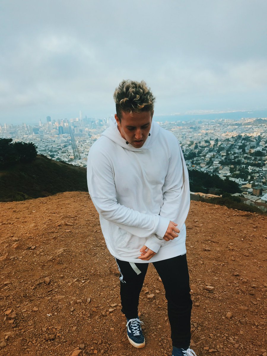 coreylabarrie's tweet image. San Fran you were so cold but I love your city 💨❄️❤️