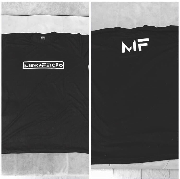MeraFeicao's tweet photo. Iniciaram as vendas das camisas para arrecadar dinheiro para a gravação nosso videoclipe no Rio de Janeiro!! Mais informações 6792885606 🔥 https://t.co/Z2TWh8iON8