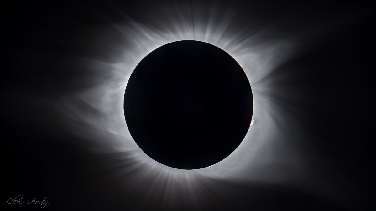 ChrisAustinFoto's tweet photo. Captured today's #eclipse.  What a spectacular show it was.
#Eclipse2017 #SolarEclipse2017 #chrisaustinphotographer #solarphotography https://t.co/WndAxIQf4P