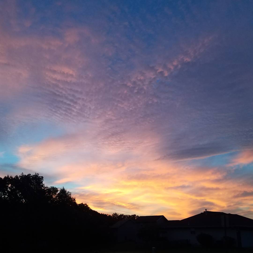 I wasn't able to get a pic of the #SolarEclipse2017 , but the sky this morning was pretty terrific too. #nofilter #sunrisesplendor