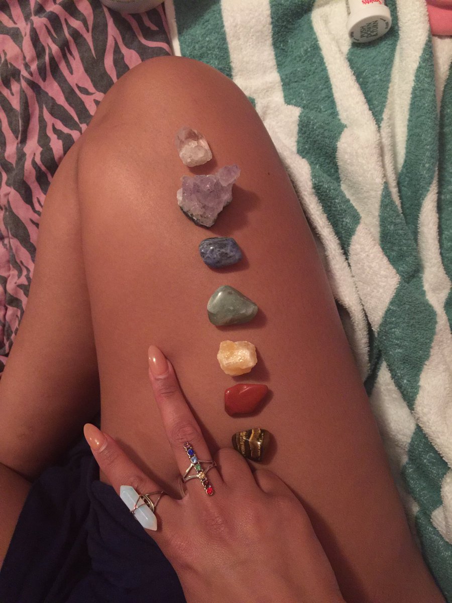 aBEEEAST's tweet image. Spiritual chakra babe