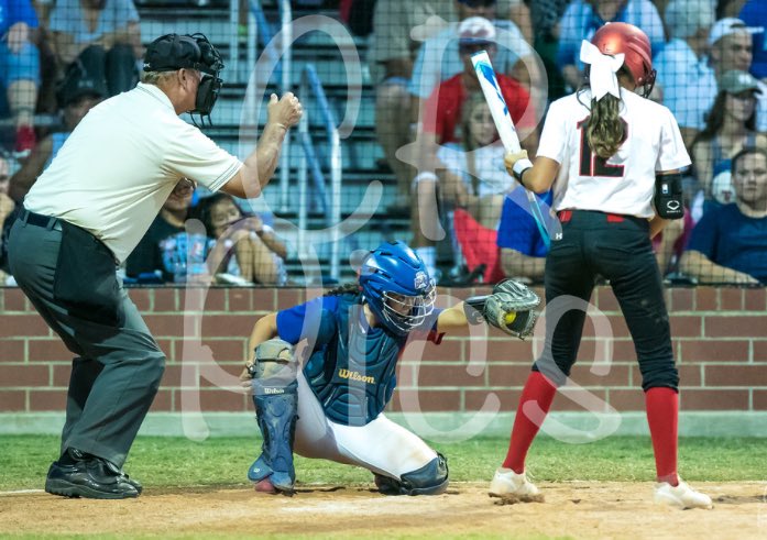 haley_bug9's tweet photo. everybody come out to our home opener tomorrow against mcalester @ 5!!! you won't wanna miss it 🤘🏼💙 #POMAC 🤑 https://t.co/kL2Kw4IX5l