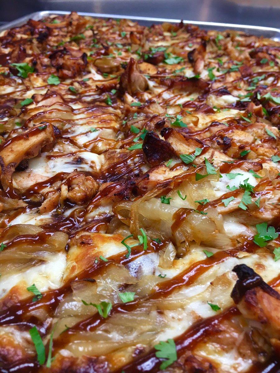 ChefJordan_GHC's tweet photo. How about that pizza?!?!? 🙌🏻🙌🏻🙌🏻 https://t.co/PXEpLBXTSi