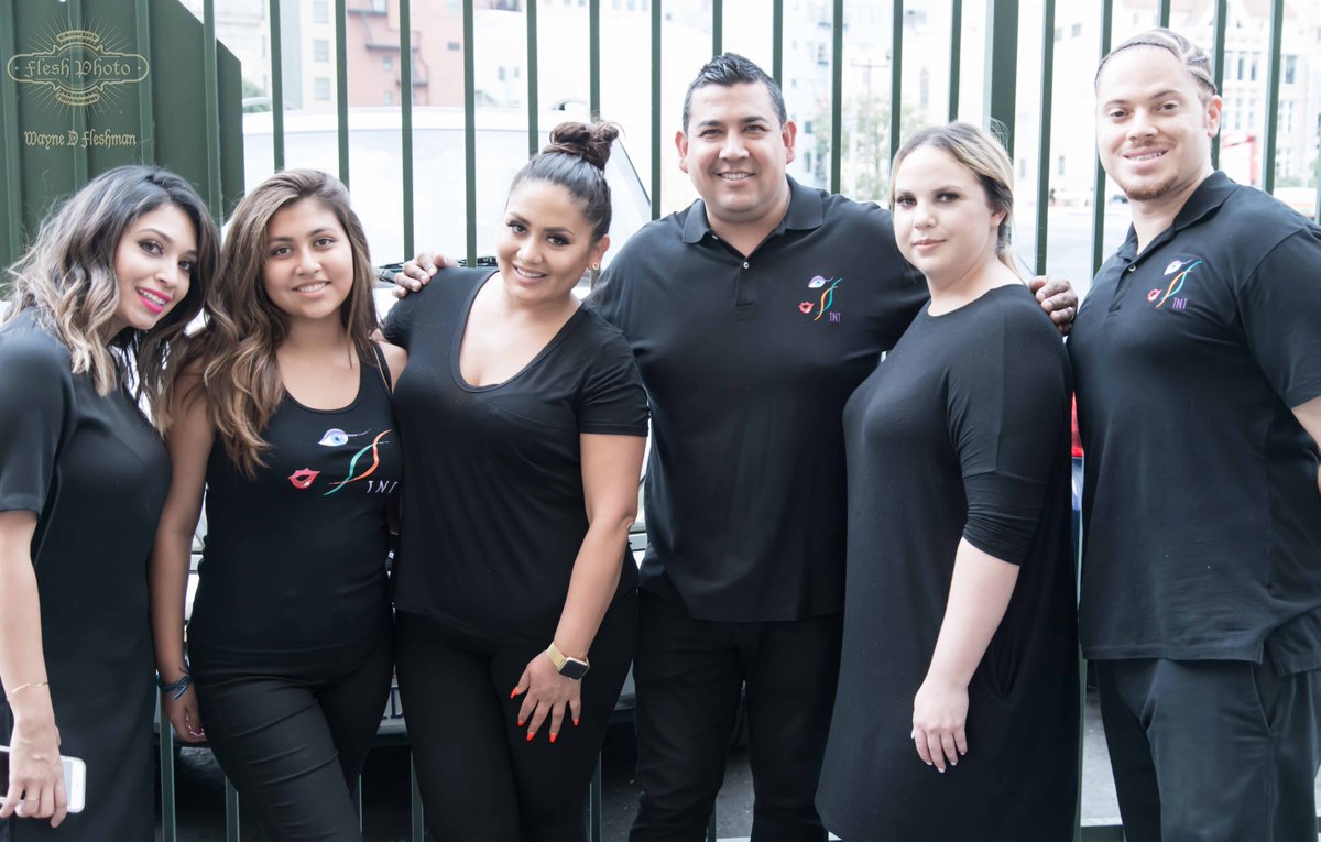 showroomintl's tweet photo. The talented team of @TNTAgency who created the Walk on the Wild Side Runway looks! https://t.co/tVyN1P63U6