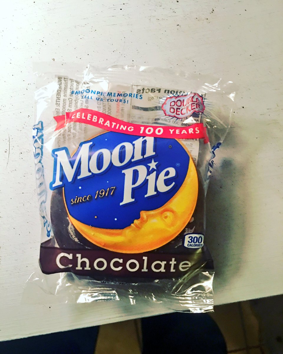 zaccleveland's tweet photo. If you didn't have one of these, did you really celebrate #SolarEclipse2017 ? #MoonPieEclipse https://t.co/lU7agQunhO