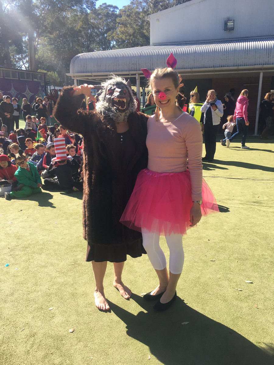 wps_1O's tweet photo. @WPSbushschool teachers showing their support at our #BookWeek parade https://t.co/wVqdu51zR9