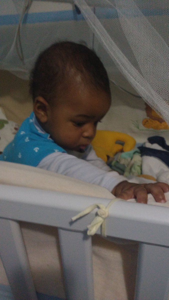 Jessydojeff's tweet image. Porque senão for pra ficar sentado no berço ele nem entra.... #tágrande #meuúnicoamor 💜