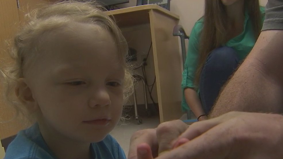 Three-year-old battles very, very rare blood disease. bit.ly/2g0C1Cr https://t.co/OaZcFYnF36