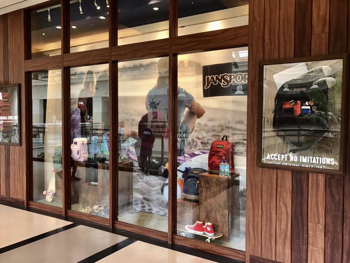 Jansport Japan ムラサキスポーツららぽーと東京ベイ船橋店に 大人気のビッグスチューデントやスーパーブレイクの新作が大量入荷 新学期に備えて 新しいバックパックをお探しなら ぜひ店頭へ Jansport Murasakisports