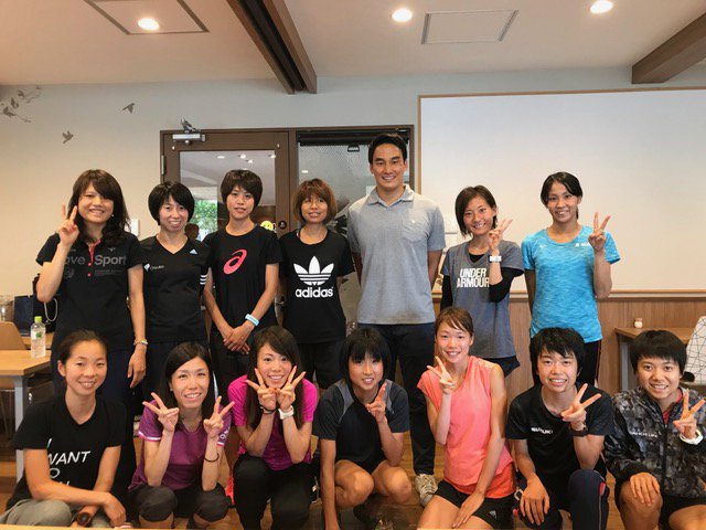 jaaf_official's tweet photo. 【#女子マラソン 合宿】
2020東京オリンピックまであと３年💪
女子マラソンブロックでは本戦と同じ条件の東京で約１週間の合宿を実施中🏃‍♀️‼️
チームジャパンの一員として、そして良きライバルとして一丸となり「2020東京」に向かっています❗️🙌
#陸上 #JAAF https://t.co/iRWz3MGexh