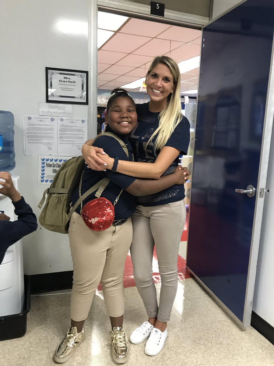 MissGarfall's tweet photo. Cannot believe my first kindergarten class is in fourth grade now. So happy to get a visit from an old student #lakeland12 https://t.co/kPPRMlh7Fa