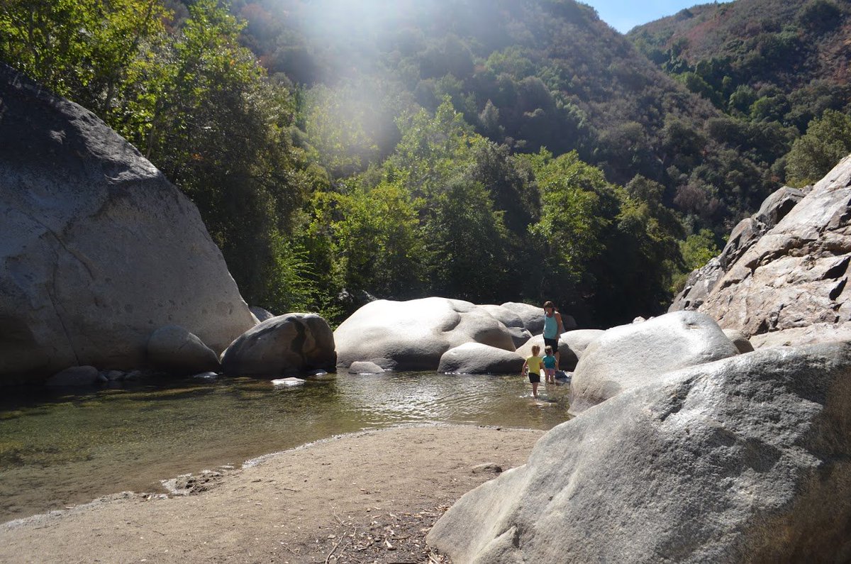 NewInnocents's tweet photo. A @NewInnocents  favorite. What's a hidden spot you'd go back to a million times? @SequoiaKingsNPS #everychildanexplorer #hikelikeagirl https://t.co/qmBEjp7czx