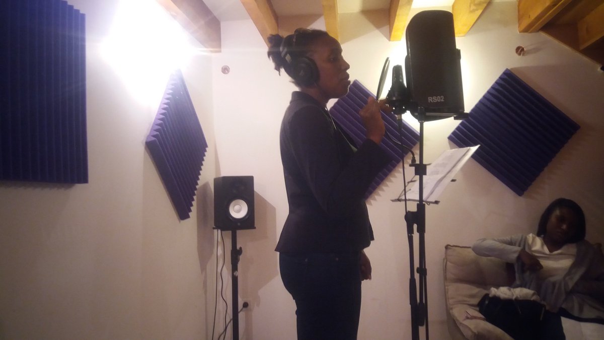 vmcstudios's tweet photo. #ENREGISTREMENT #SINGLE #ALBUM #ARRANGEMENTS #MIXAGE #MASTERING #VMCSTUDIOS #STUDIOMUSIQUE #GOSPEL https://t.co/qCVi43nJHS