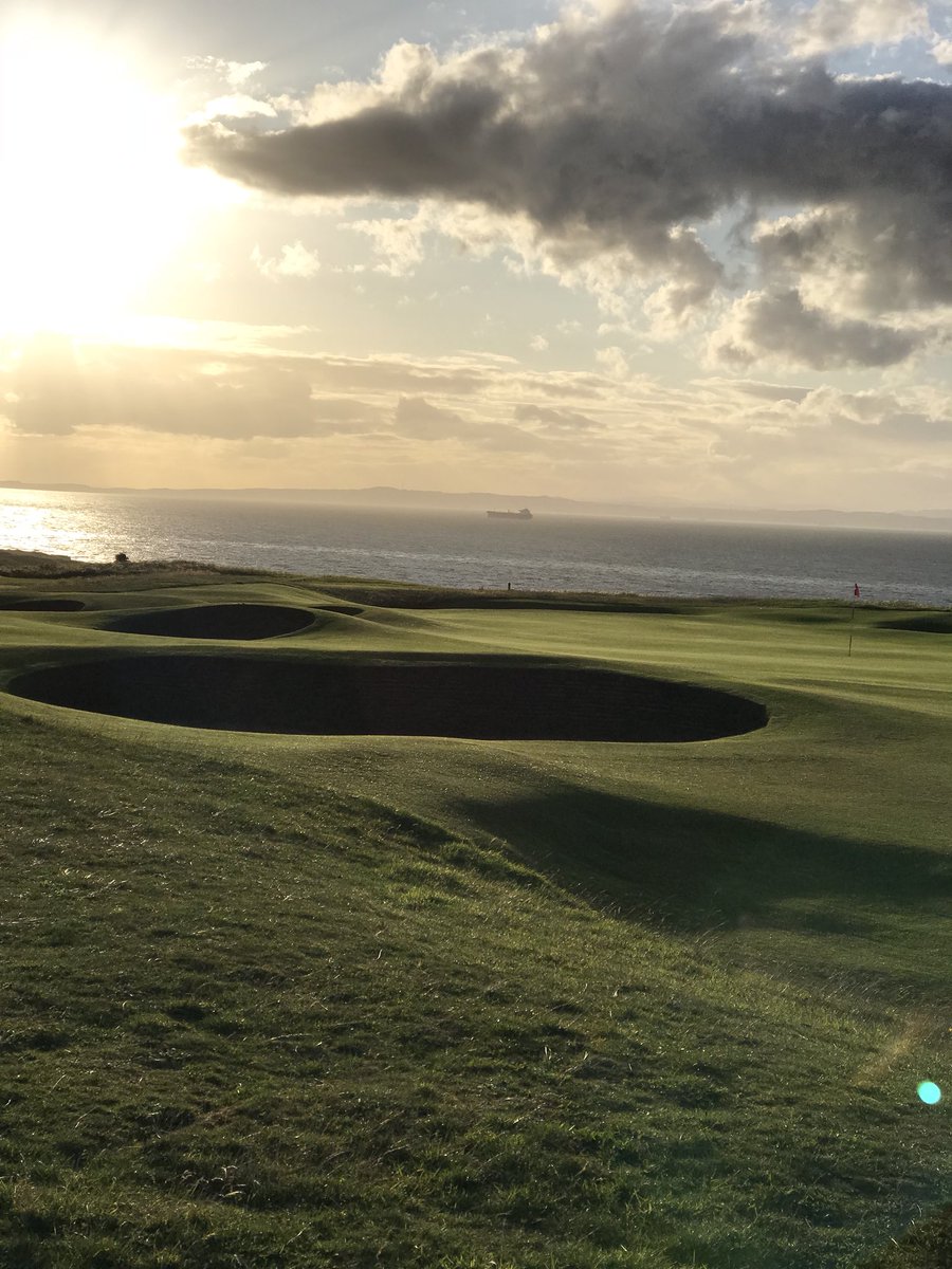 purelinksgolf's tweet photo. Lovely evening for a few holes on Gullane No1 @GullaneGolfClub https://t.co/MMymQD2Zii