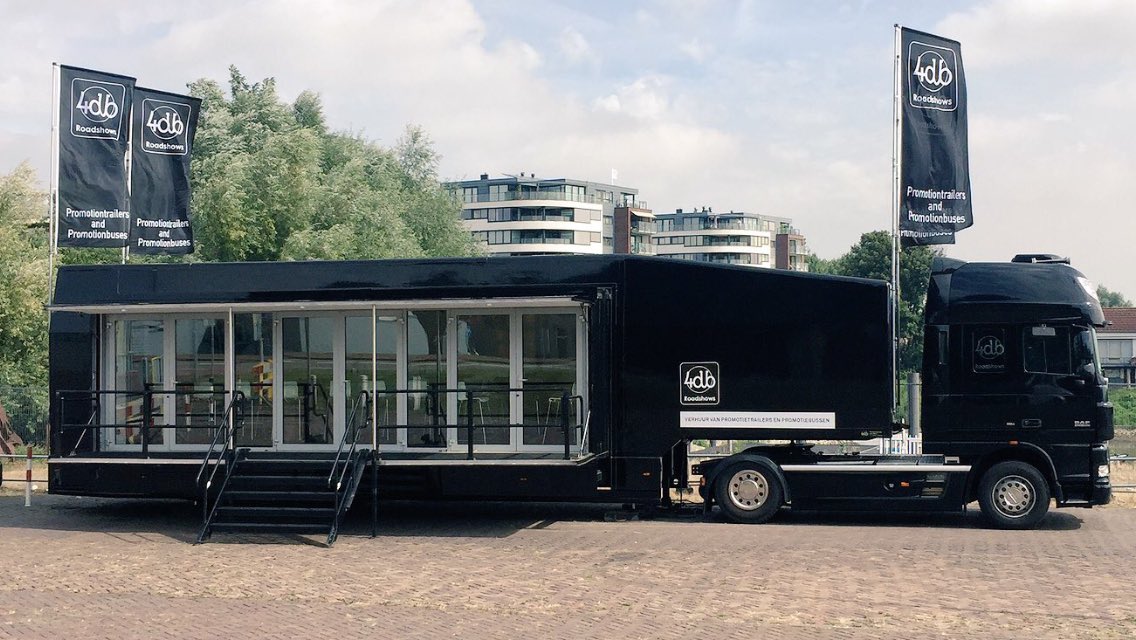 evlavieren's tweet photo. #Hospitalitytrailer staat weer aan de #waalkade #Tiel 
Voor vergaderruimte en tijdens @appelpop eerste ontvangst artiesten!
@4db_Roadshows https://t.co/okg7PX2a5e