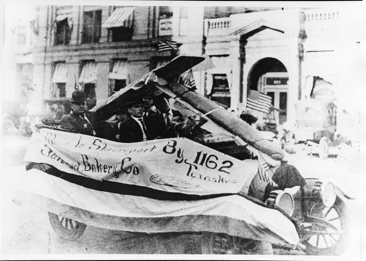 nwlaarchives's tweet photo. Shreveport has a long labor history, once celebrated with Labor Day parades.  This one was in 1920 on Texas Avenue. https://t.co/iRTzVAft2B