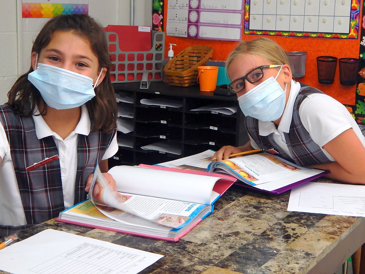 sthenryschool's tweet photo. Fifth grade students performed exploratory surgery on their science book. @sthenryschool https://t.co/c1tRaEeMc7