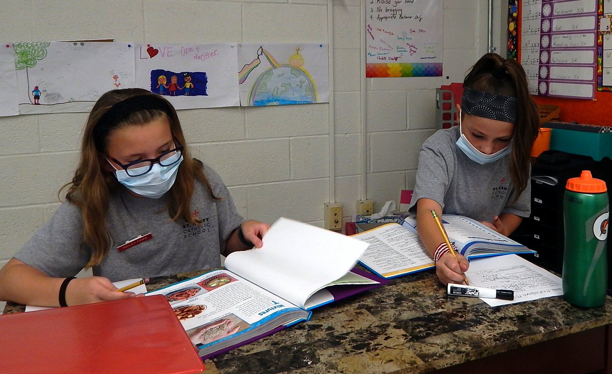sthenryschool's tweet photo. Fifth grade students performed exploratory surgery on their science book. @sthenryschool https://t.co/c1tRaEeMc7