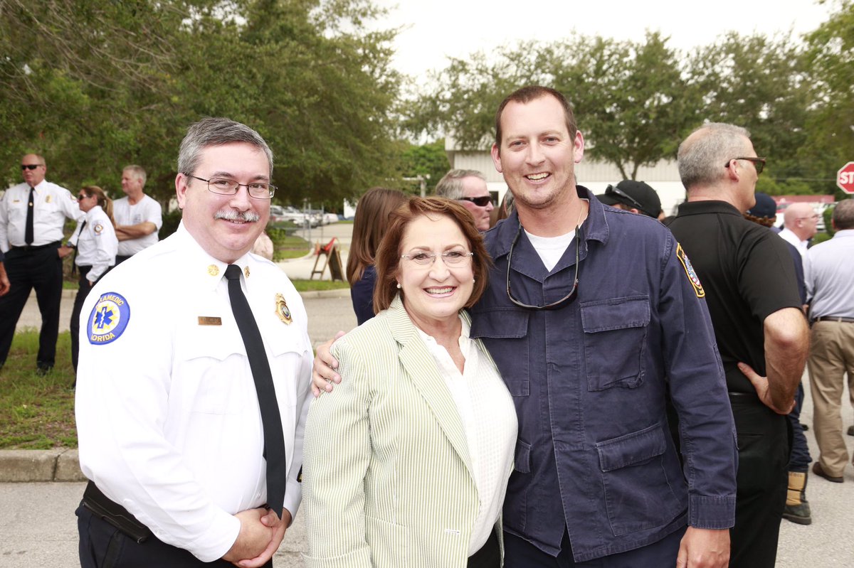 Mayor_Jacobs's tweet photo. Welcome home to the FL Urban Search and Rescue Task Force 4, which deployed for 10 days, providing 900 swift water rescues in TX. #Harvey https://t.co/DM09kfzaoe