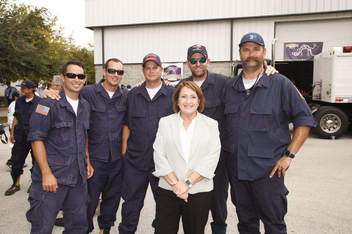 Mayor_Jacobs's tweet photo. Welcome home to the FL Urban Search and Rescue Task Force 4, which deployed for 10 days, providing 900 swift water rescues in TX. #Harvey https://t.co/DM09kfzaoe