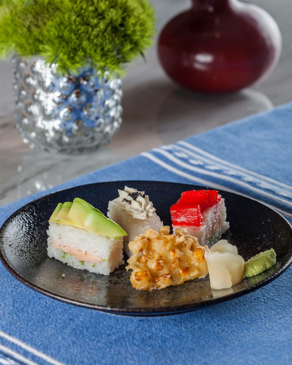 TeppanGrillMx's tweet photo. ¡Descubre los sabores de nuestro Sushi Batera! Una creación especial que forma parte del menú patrio en Hyatt Regency Mexico City. https://t.co/0xphSy3n2U